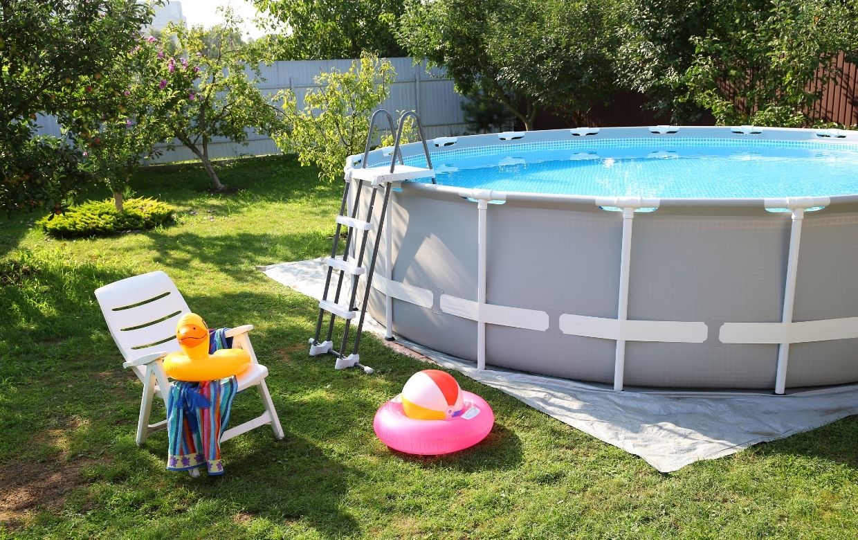 piscine hors sol jardin